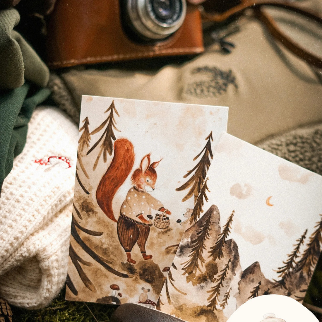 Fuchsmaedchen Postkarte "Eichhörnchen im Fuchswald"