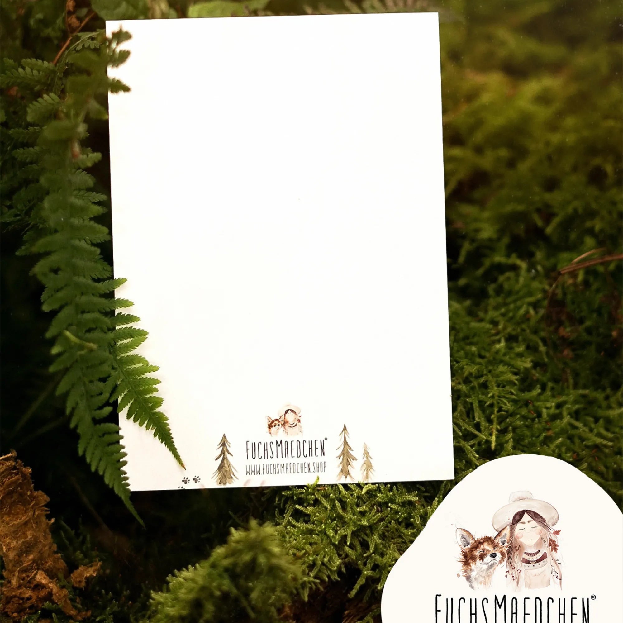 Fuchsmaedchen Postkarte "Eichhörnchen im Fuchswald"