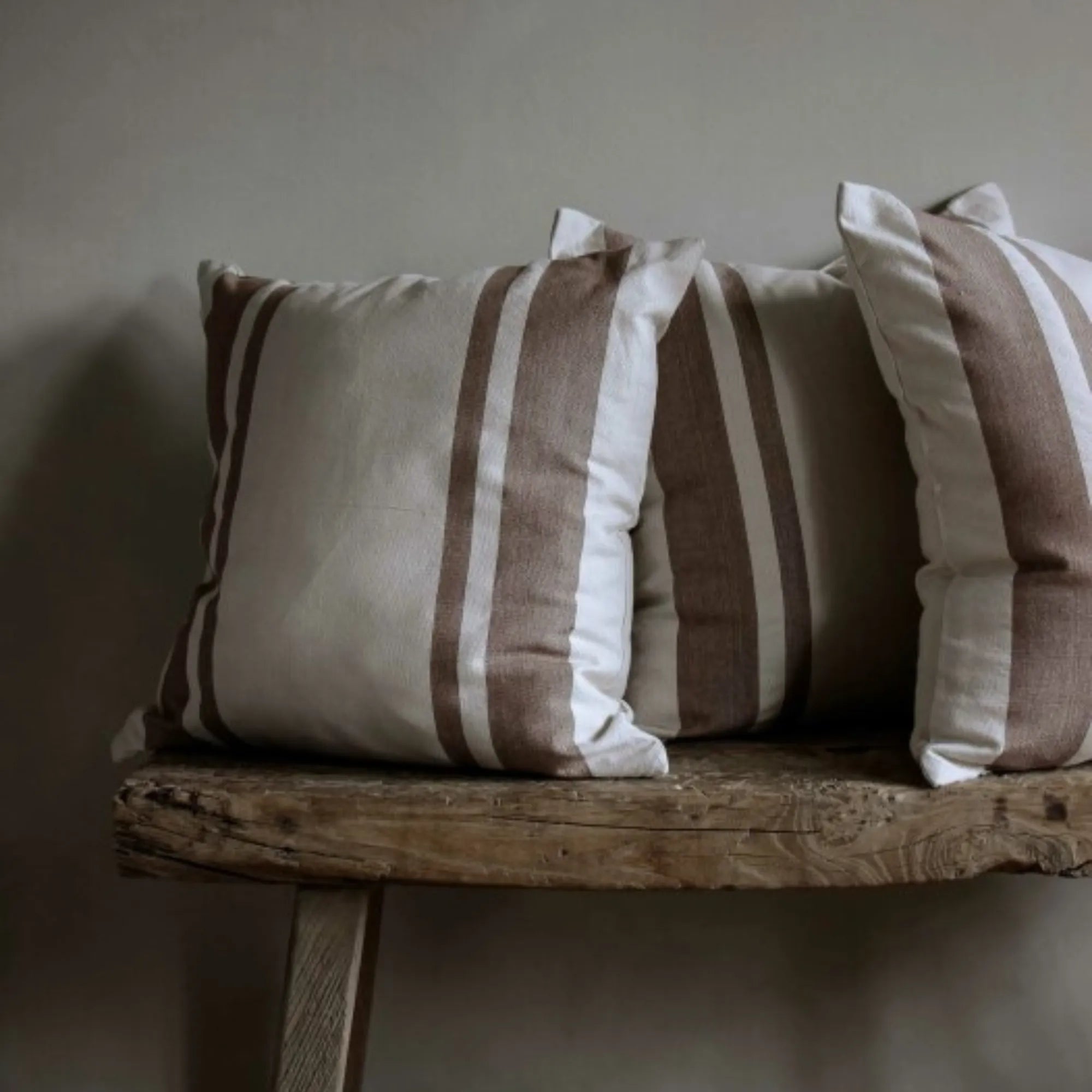 Majas Cottage Kissenhülle 48 cm zimt und sandfarben gestreift aus Baumwolle