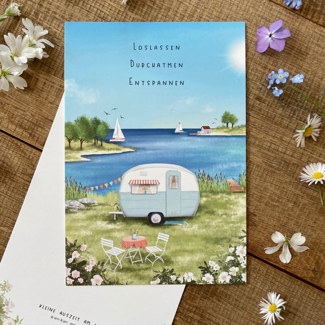 Ann & Jan Große Postkarte "Kleine Auszeit am Wasser"