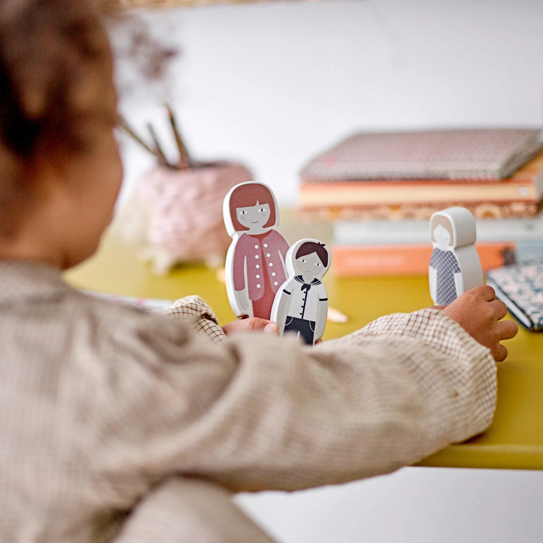 Bloomingville "Wilton" 6-teiliges Spielset Familie aus Holz