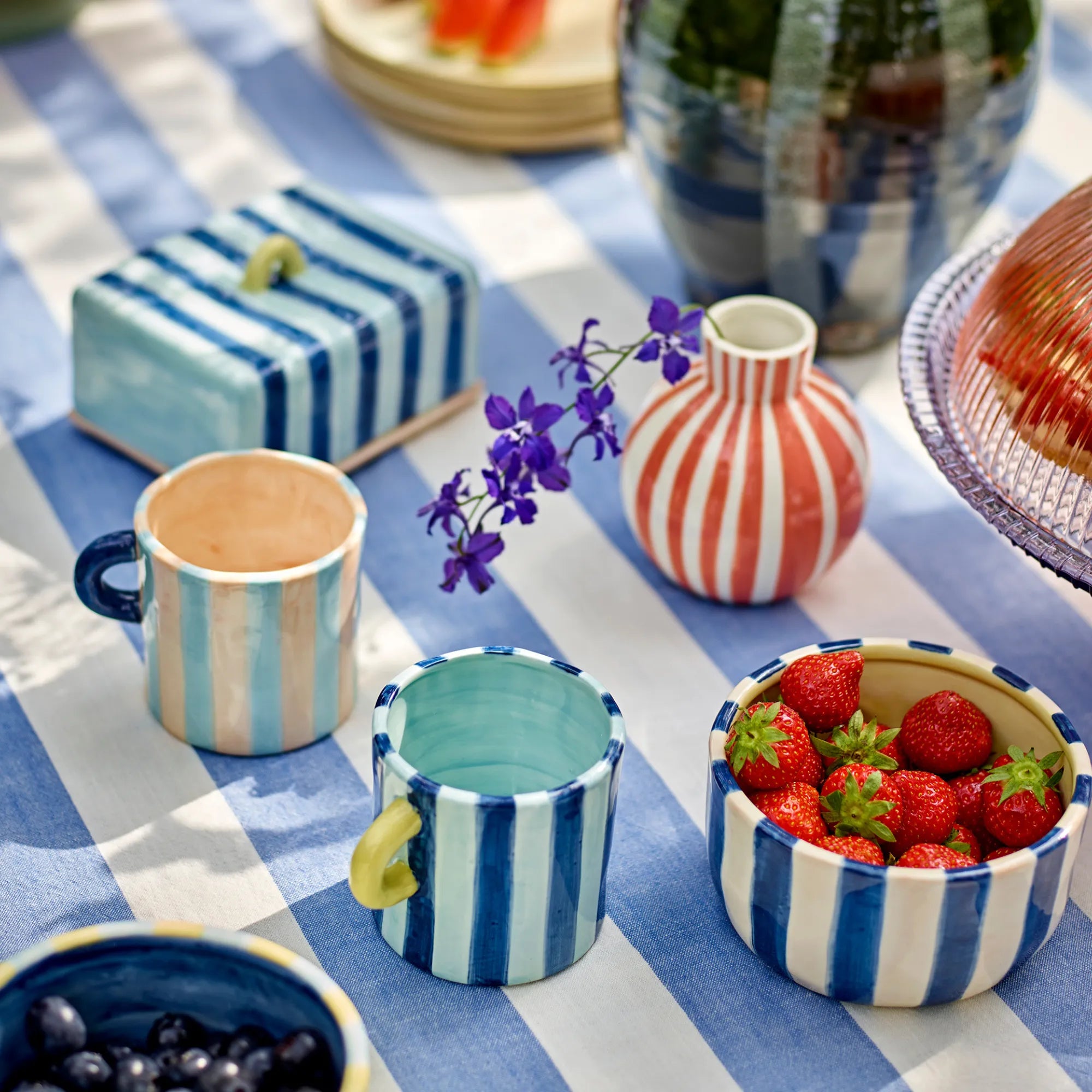 Bloomingville Tasse Becher "Phoenix" rosa gestreift 250 ml