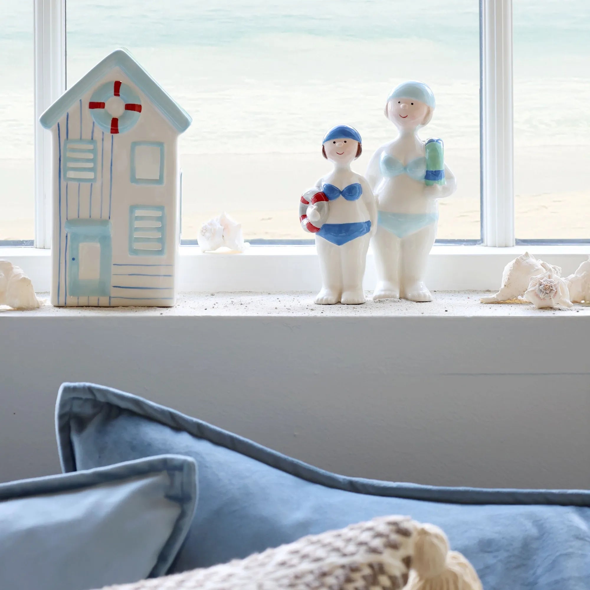 Chic Antique Deko Figur "Dame mit Schwimmring" aus Keramik 2 Varianten