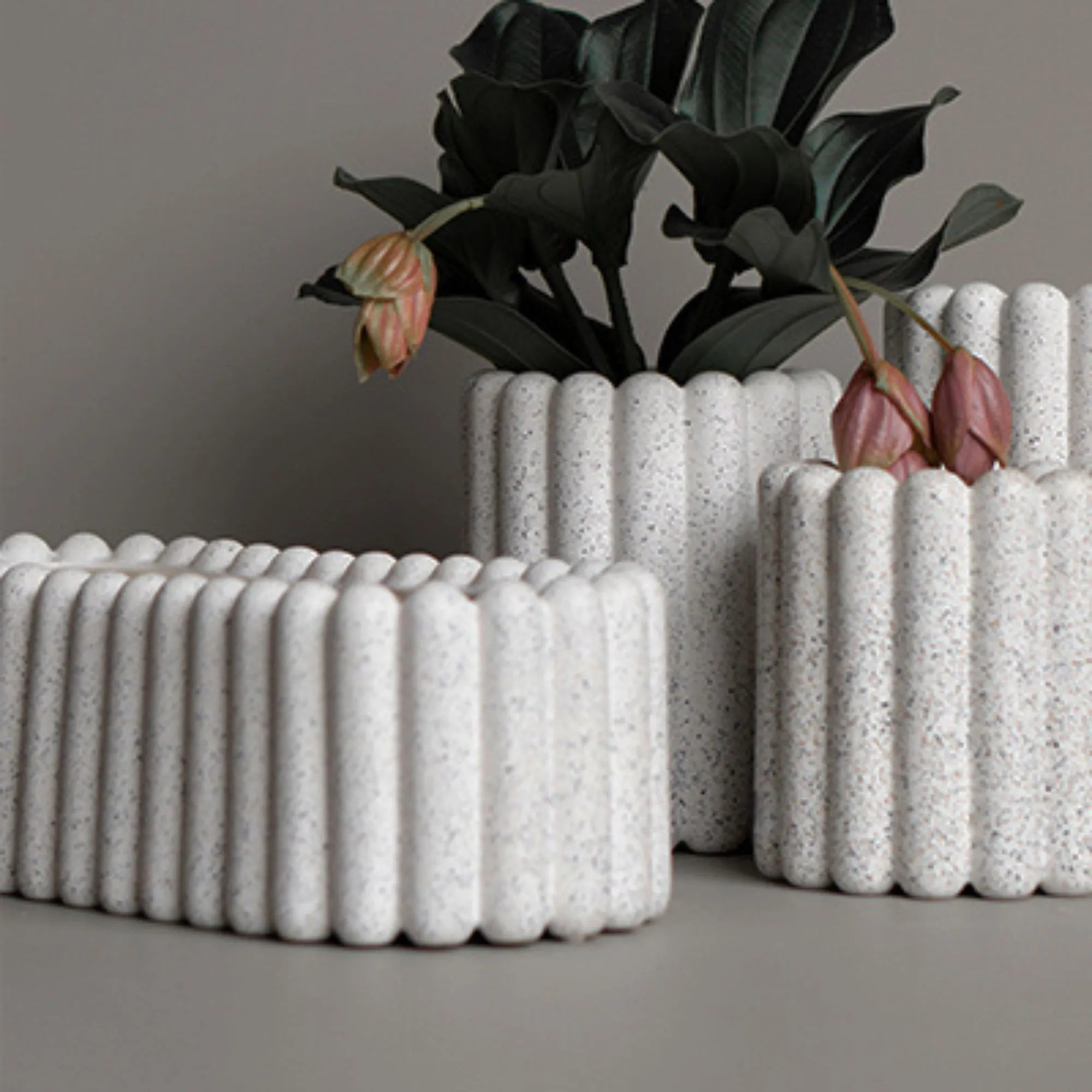 DBKD große Vase "Mist" mit Punkten 27 cm weiß