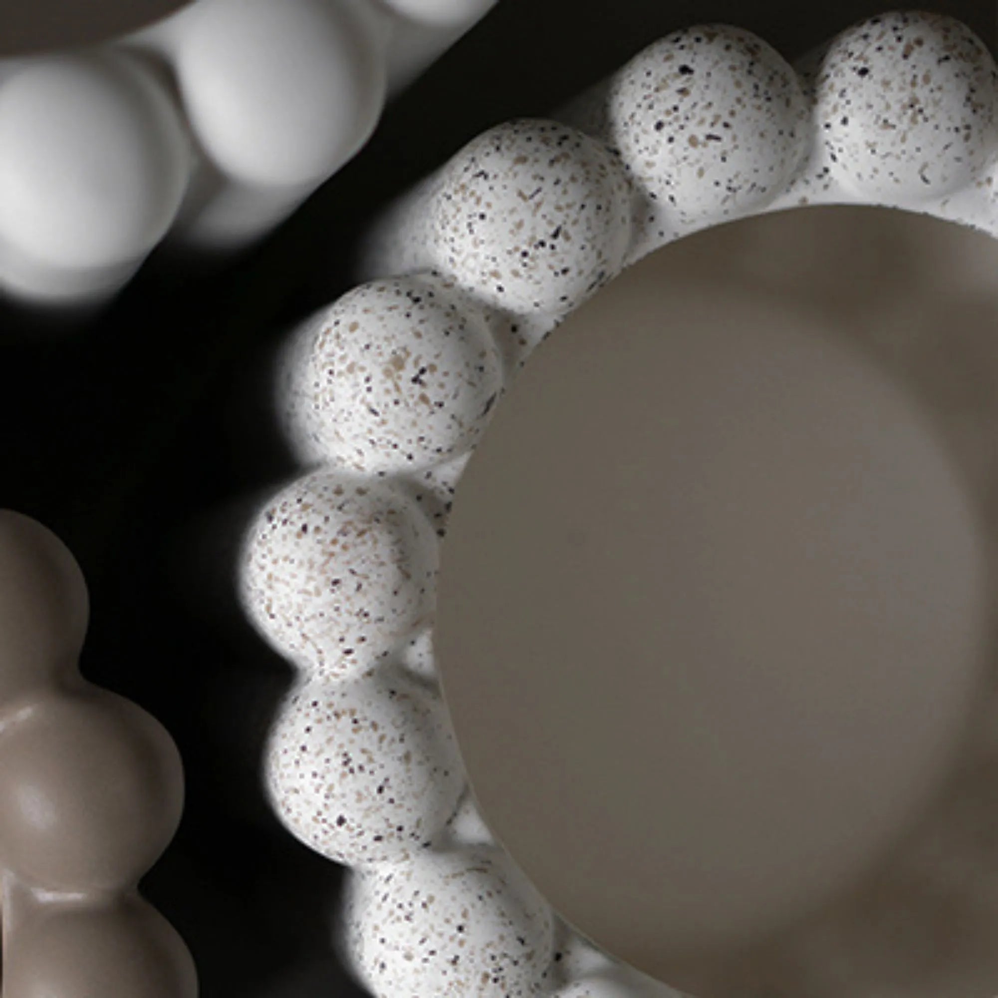DBKD große Vase "Mist" mit Punkten 27 cm weiß