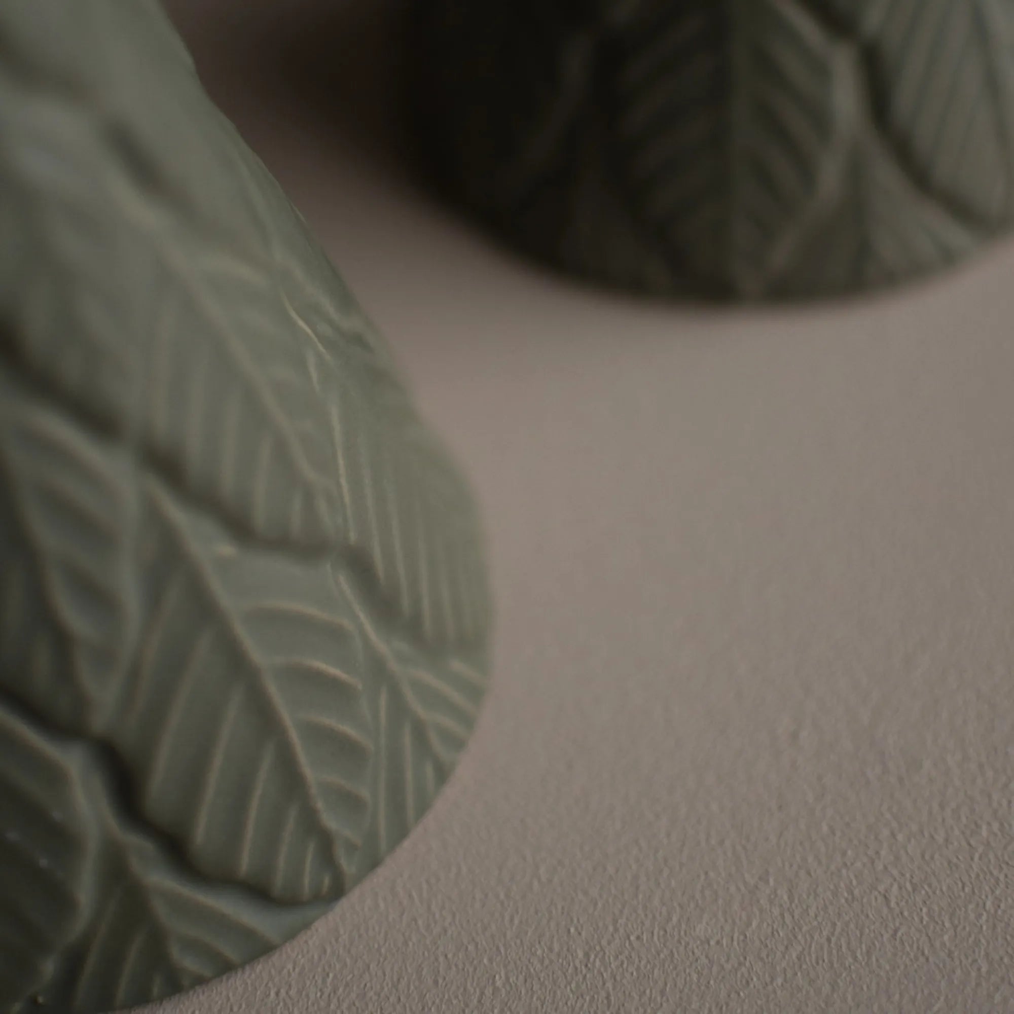 DBKD Baum Weihnachten Moos-Grün 18 cm aus Keramik