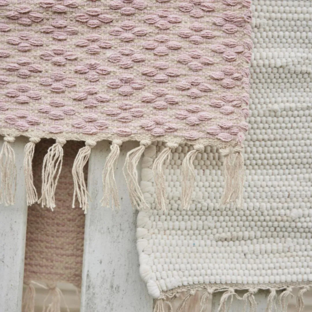 Femme Facon Teppich Läufer 70 x 140 cm hellrosa mit Blumen