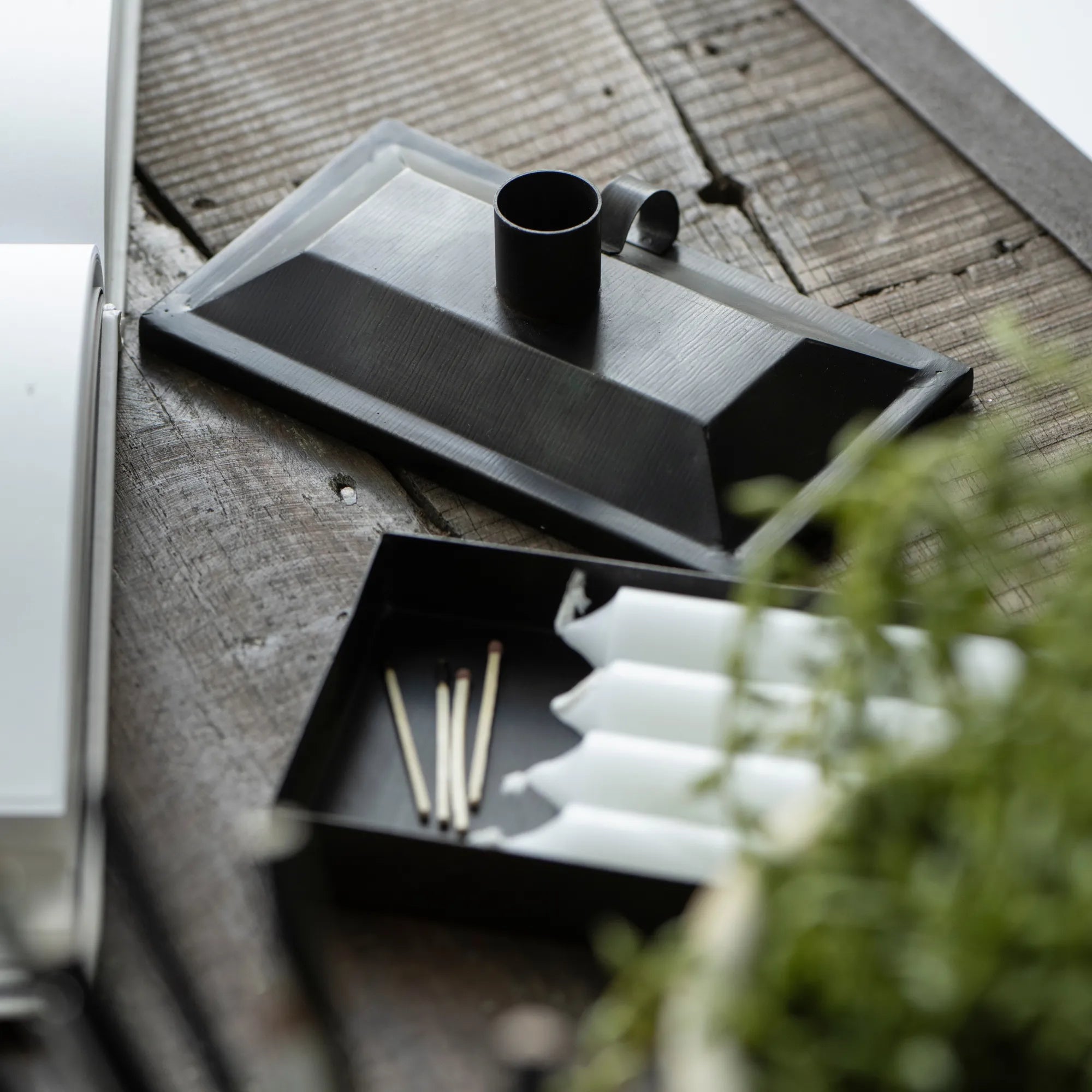 Ib Laursen Kerzenhalter mit Schachtel im dunklen Rost-Look