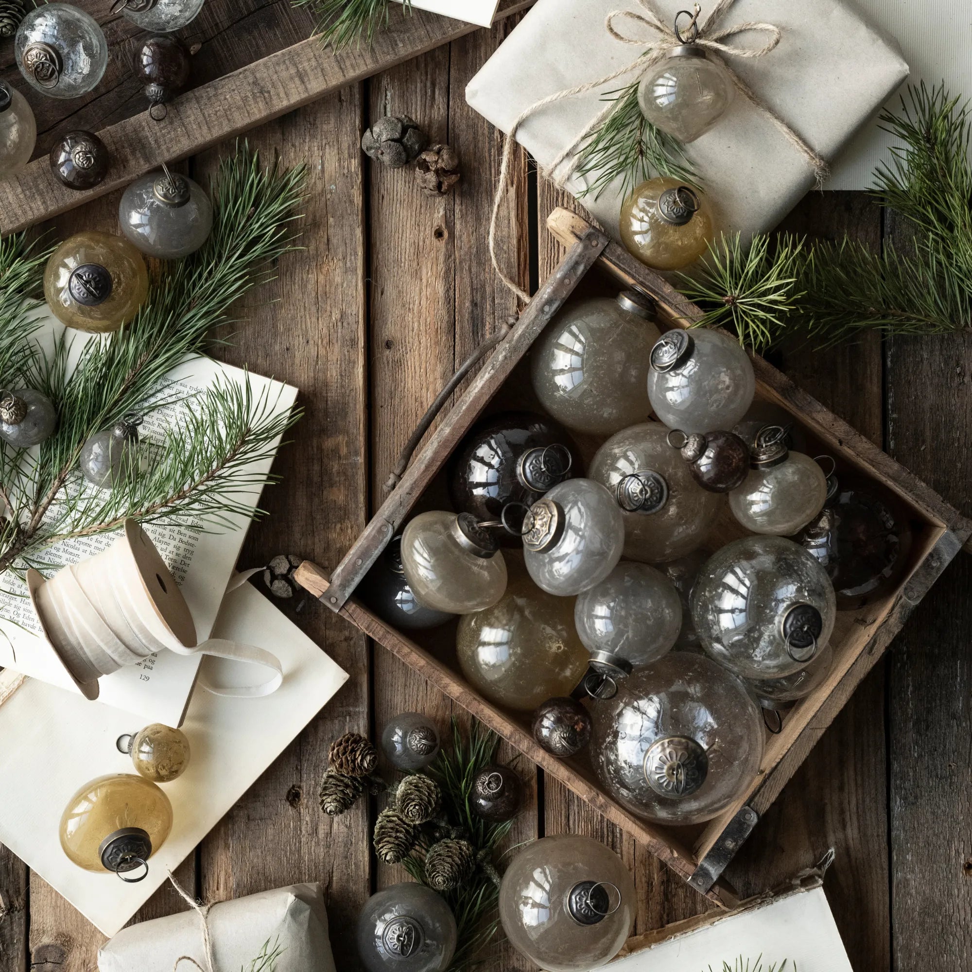 Ib Laursen Weihnachtskugeln 8 Stück mocca braun aus Glas