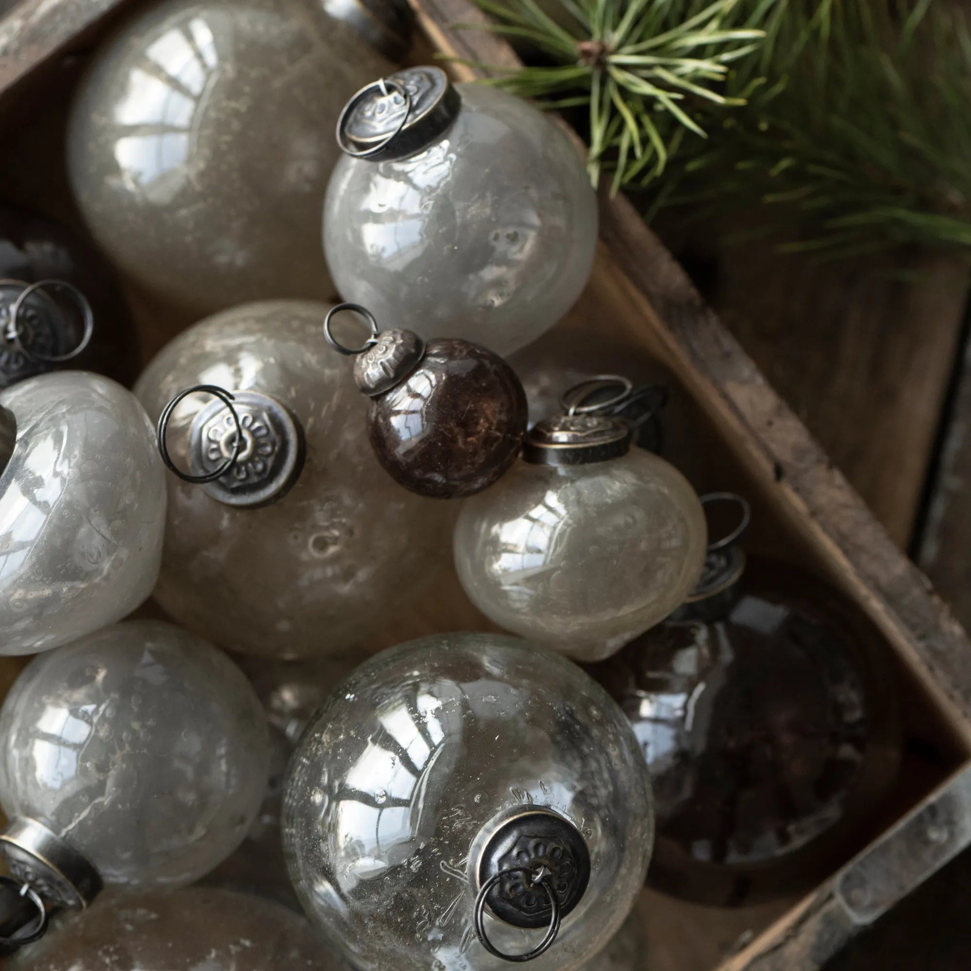 Ib Laursen Weihnachtskugeln 8 Stück mocca braun aus Glas