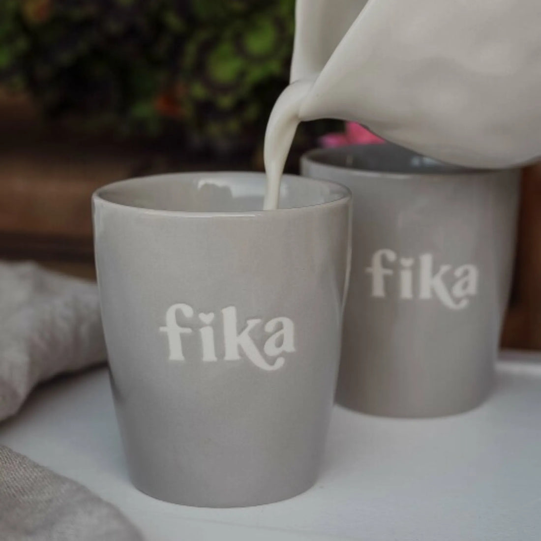 Majas Cottage Becher "Fika" taupe grau 250 ml