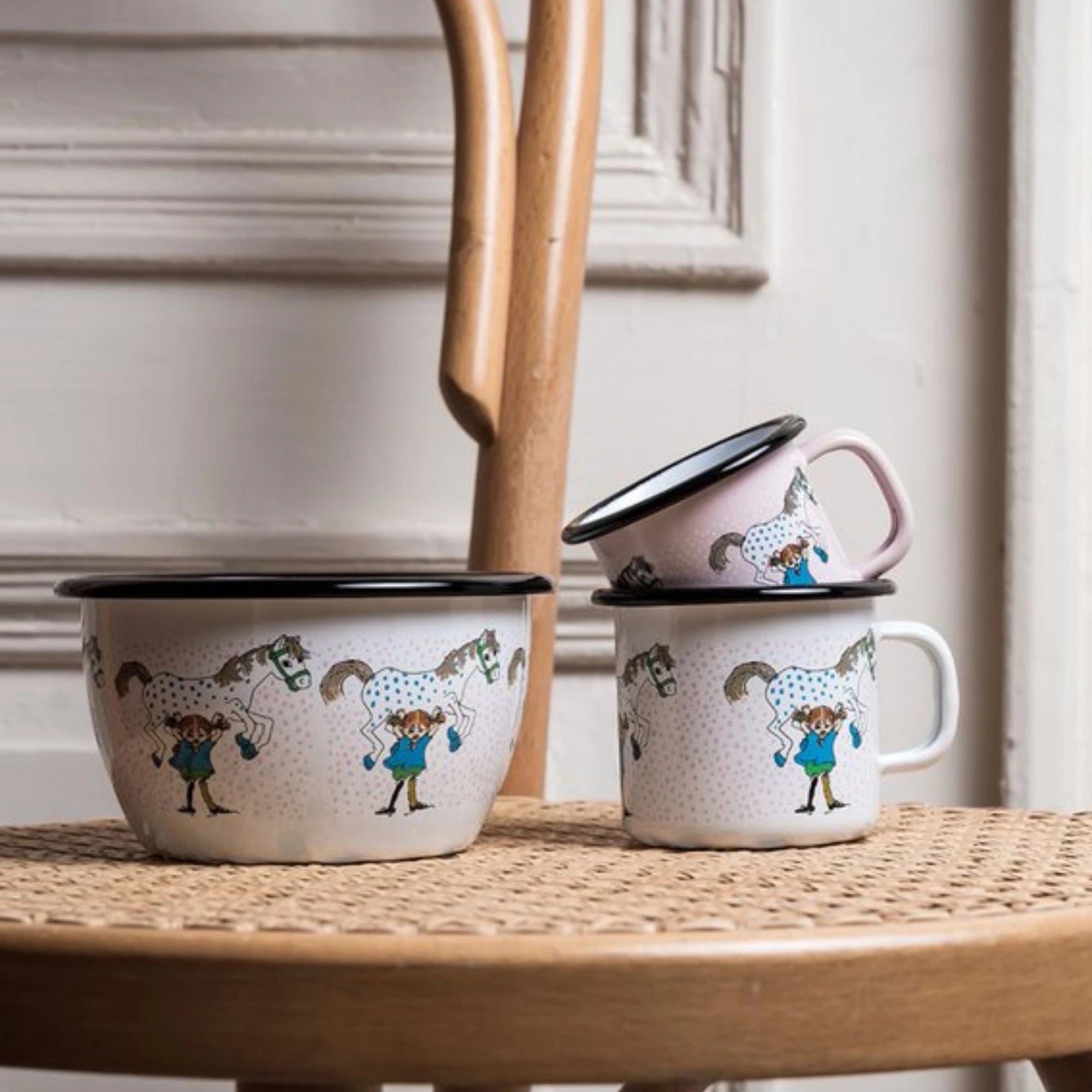 Muurla Tasse Emaille "Pippi Langstrumpf und ihr Pferd" 0,25 L