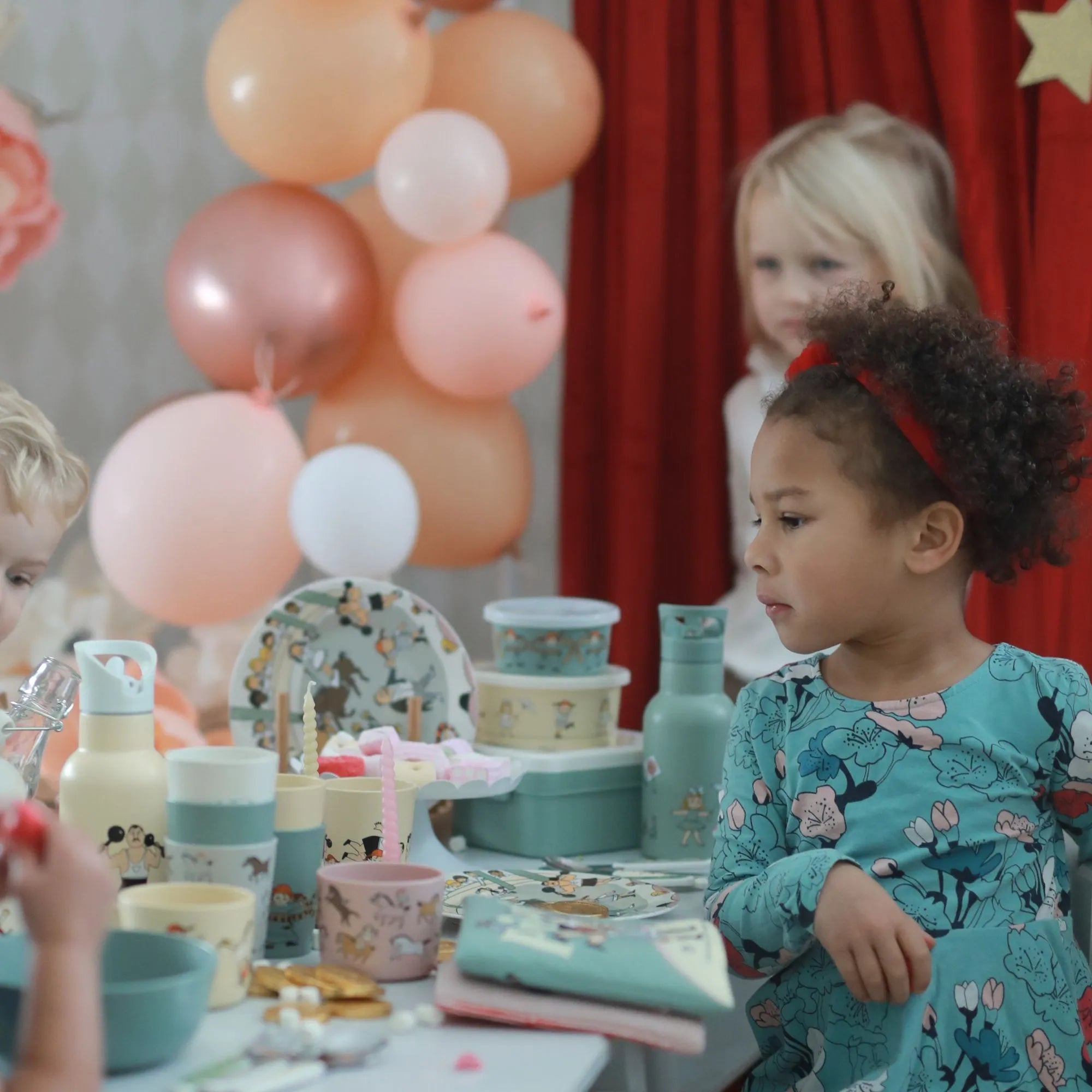 Rätt Start "Pippi Langstrumpf" beige Trinkflasche aus Stahl mit Thermofunktion