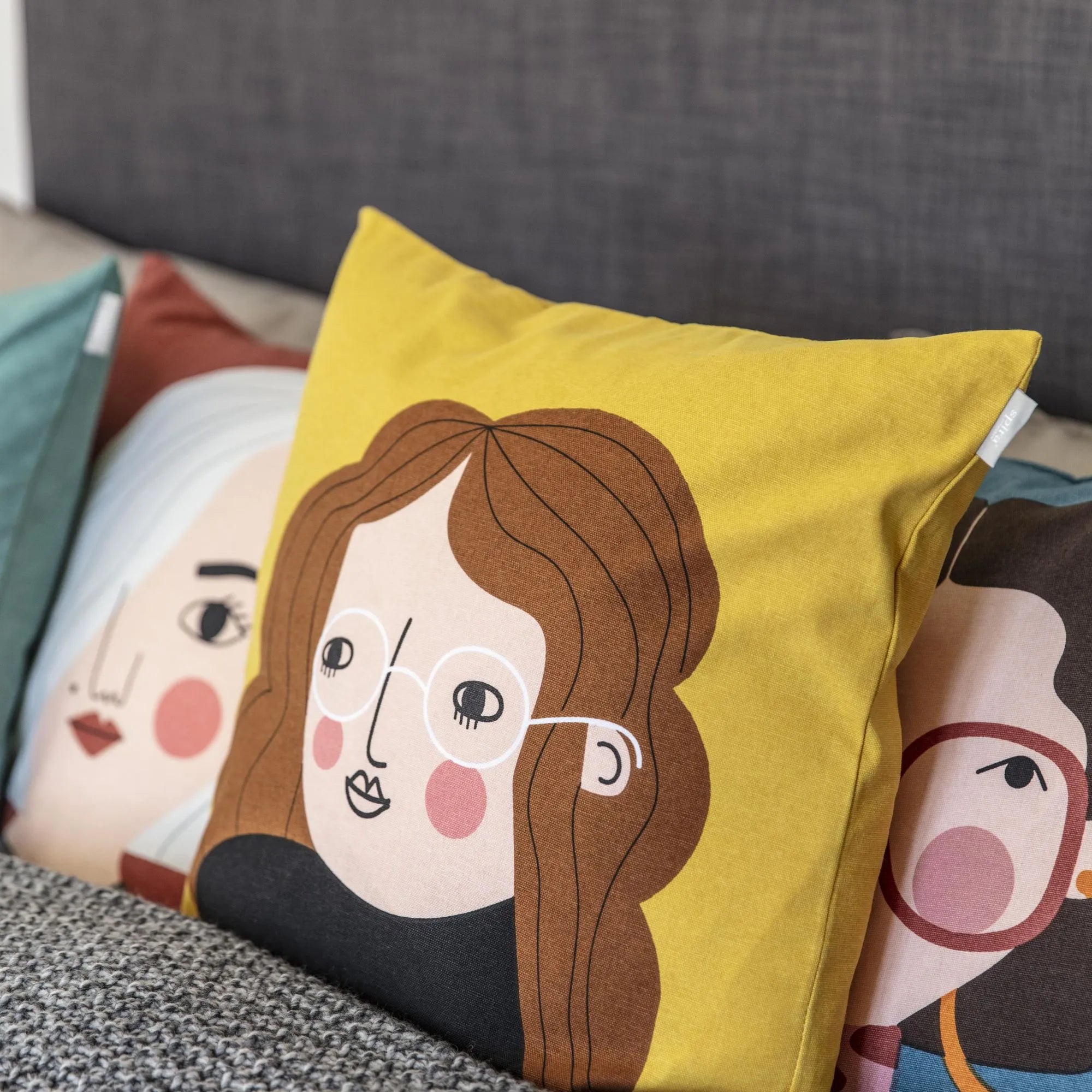 Spira of Sweden Kompisar Kissenhülle "Nike" 50 x 50 cm