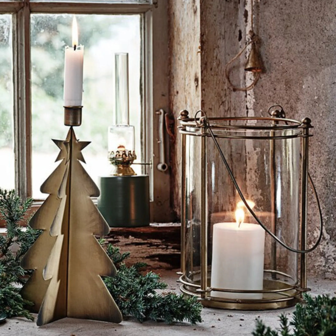 Strömshaga 30 cm hohe Petroleumlampe mit grünem Behälter aus Metall