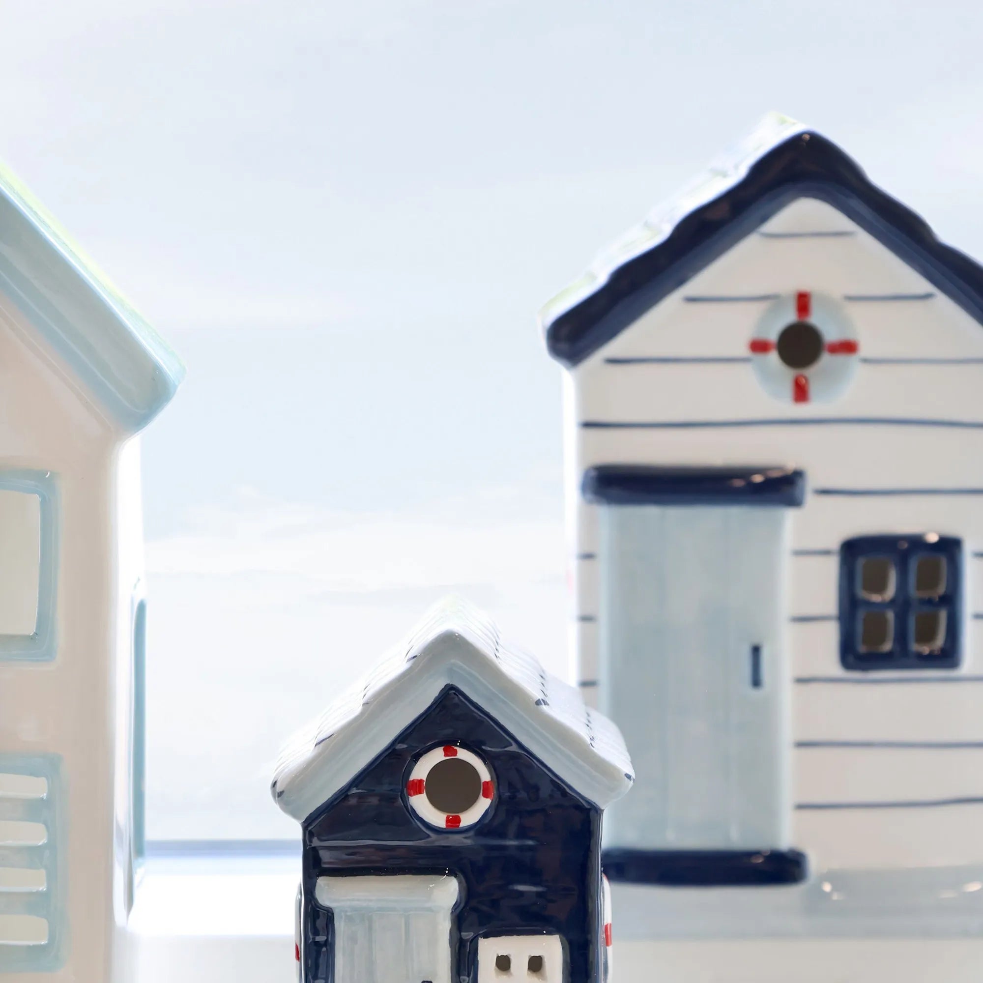 Chic Antique Strandhaus "Ocean" blau gestreift 15,5 cm handbemalt