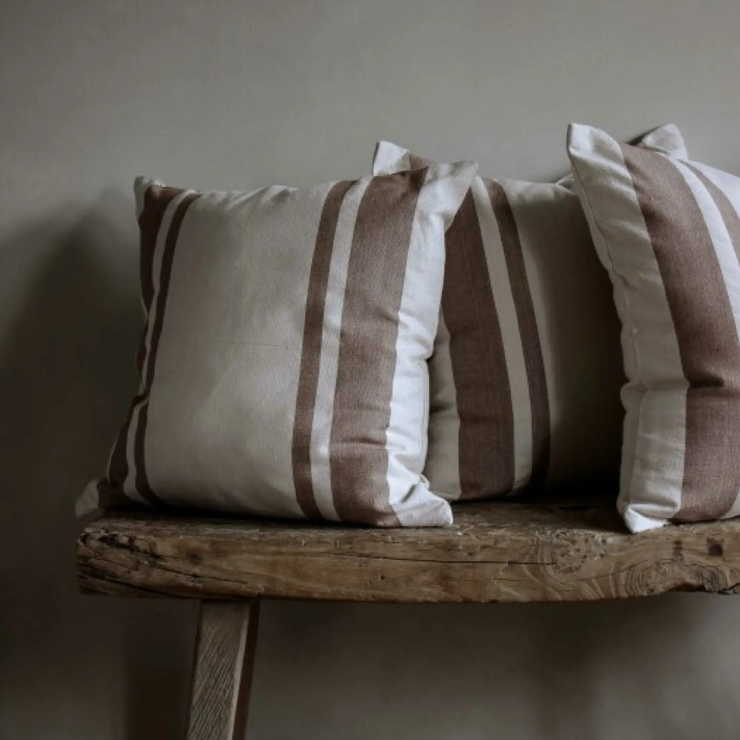 Majas Cottage Kissenhülle 48 cm zimt und sandfarben gestreift aus Baumwolle