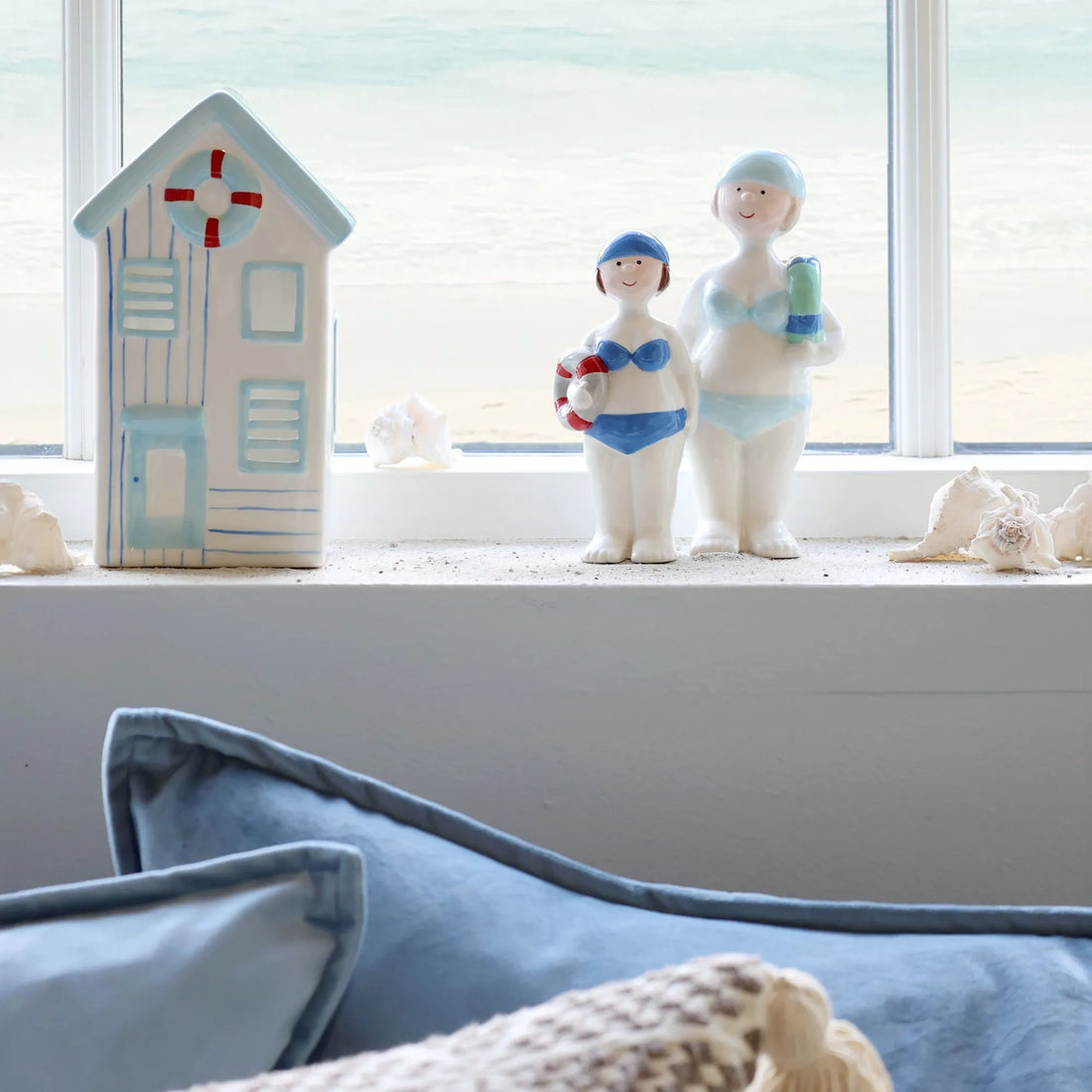 Chic Antique Deko Figur "Dame mit Schwimmring" aus Keramik 2 Varianten