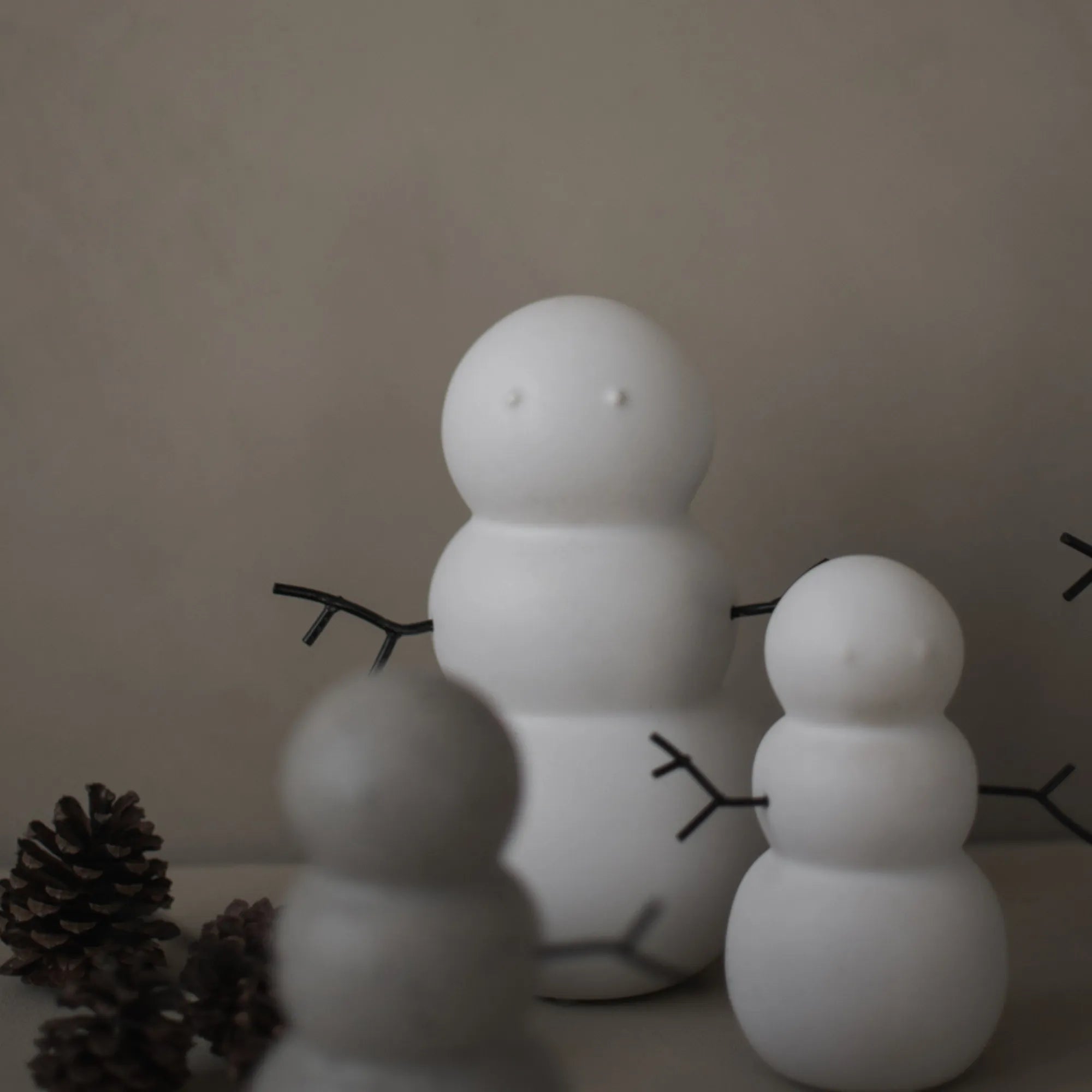 DBKD Schneemann aus Keramik Large 16,5 cm weiß