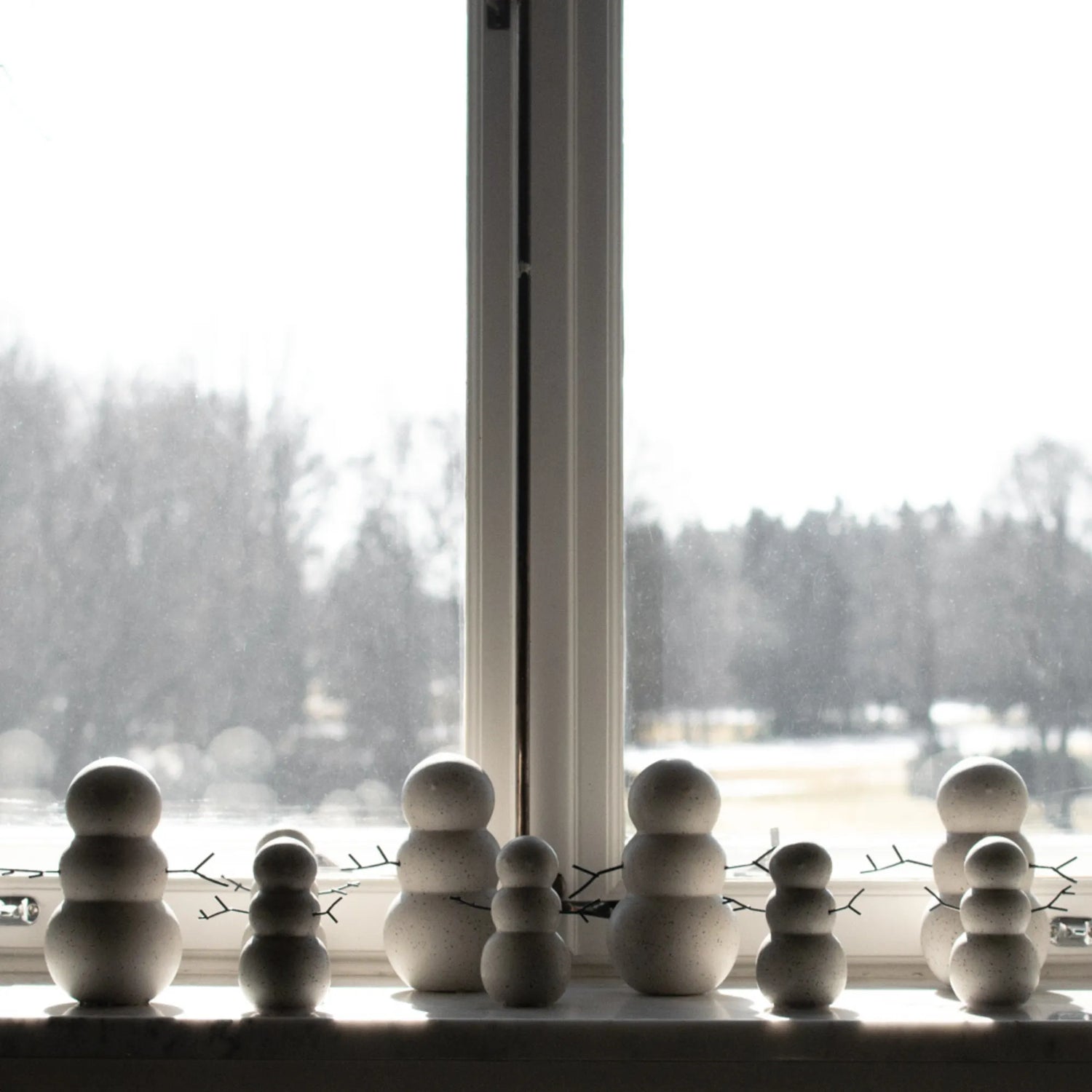 DBKD Schneemann aus Keramik Small 11 cm grau gesprenkelt