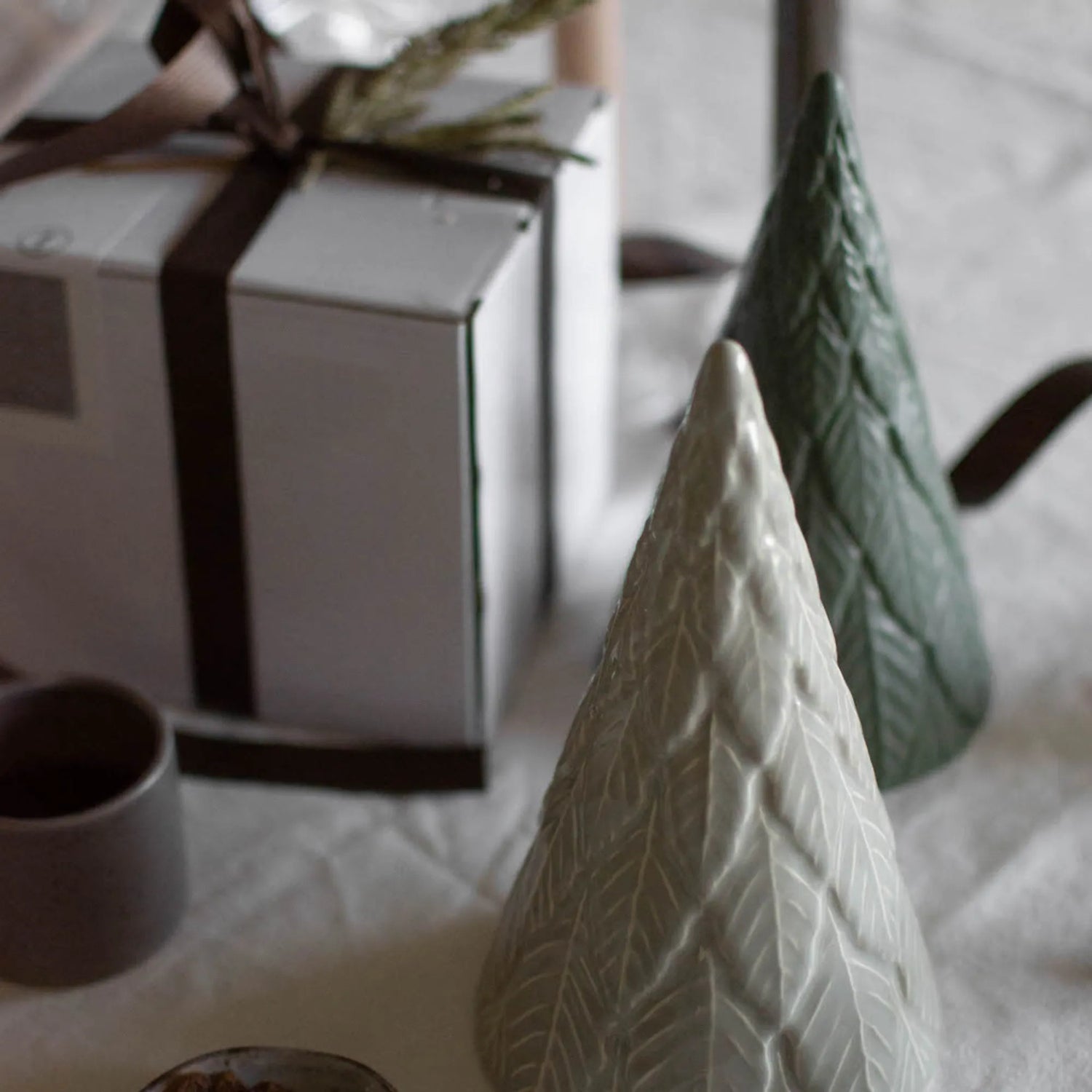 DBKD Baum Weihnachten Moos-Grün 18 cm aus Keramik