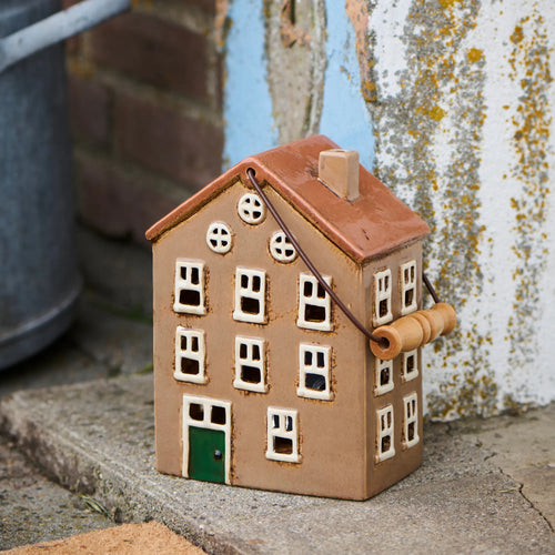 Ib Laursen "Nyhavn" Haus für Teelicht braun mit Holzgriff 20 cm