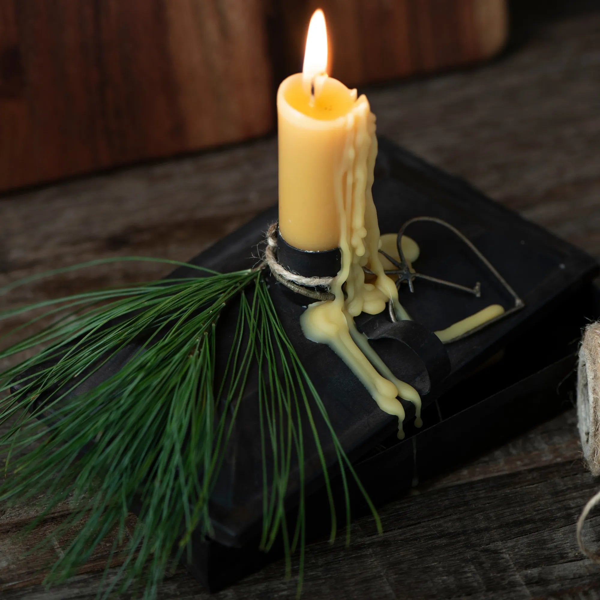 Ib Laursen Kerzenhalter mit Schachtel im dunklen Rost-Look