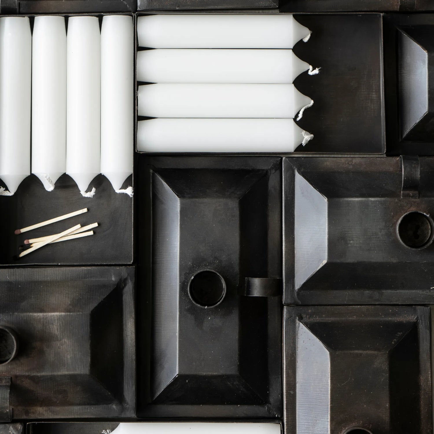 Ib Laursen Kerzenhalter mit Schachtel im dunklen Rost-Look