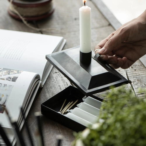 Ib Laursen Kerzenhalter mit Schachtel im dunklen Rost-Look