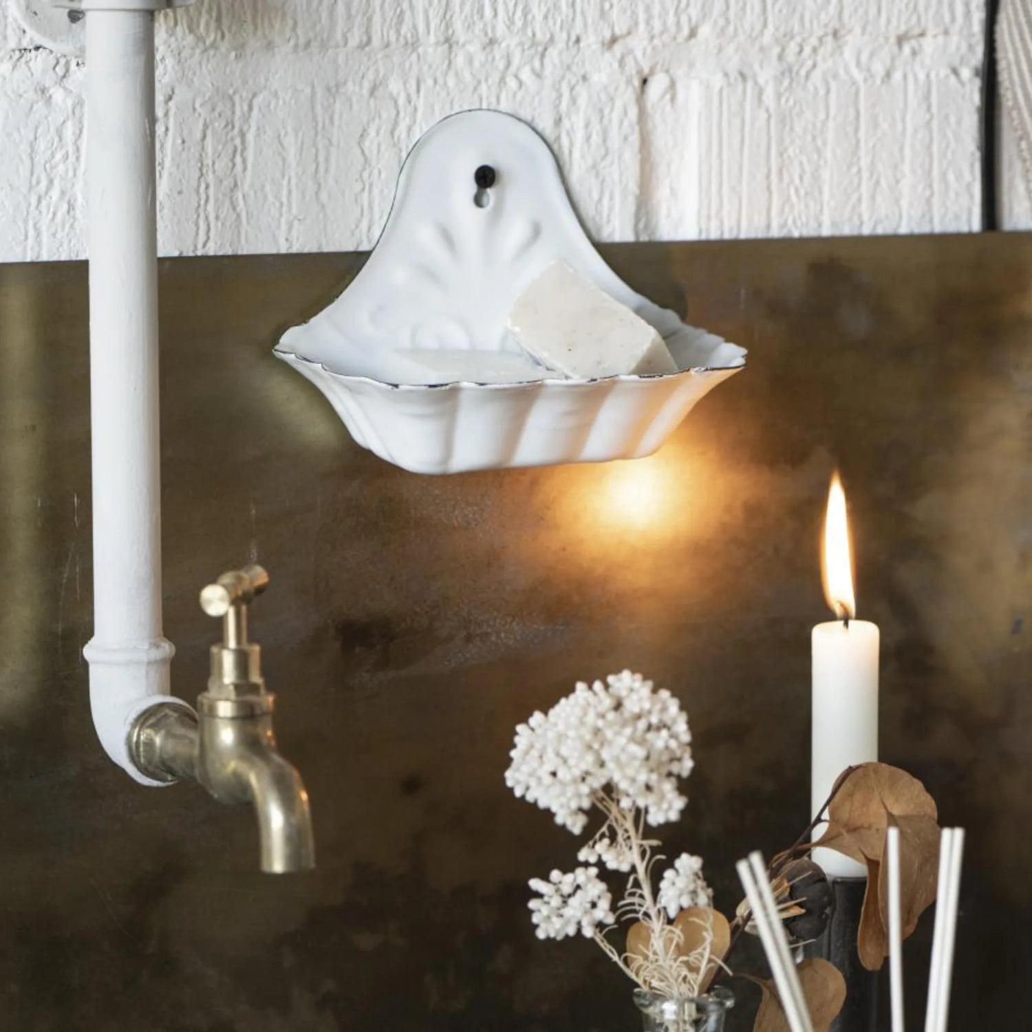 ib laursen seifenschale wandaufhängung weiß emaille anna und ole shop