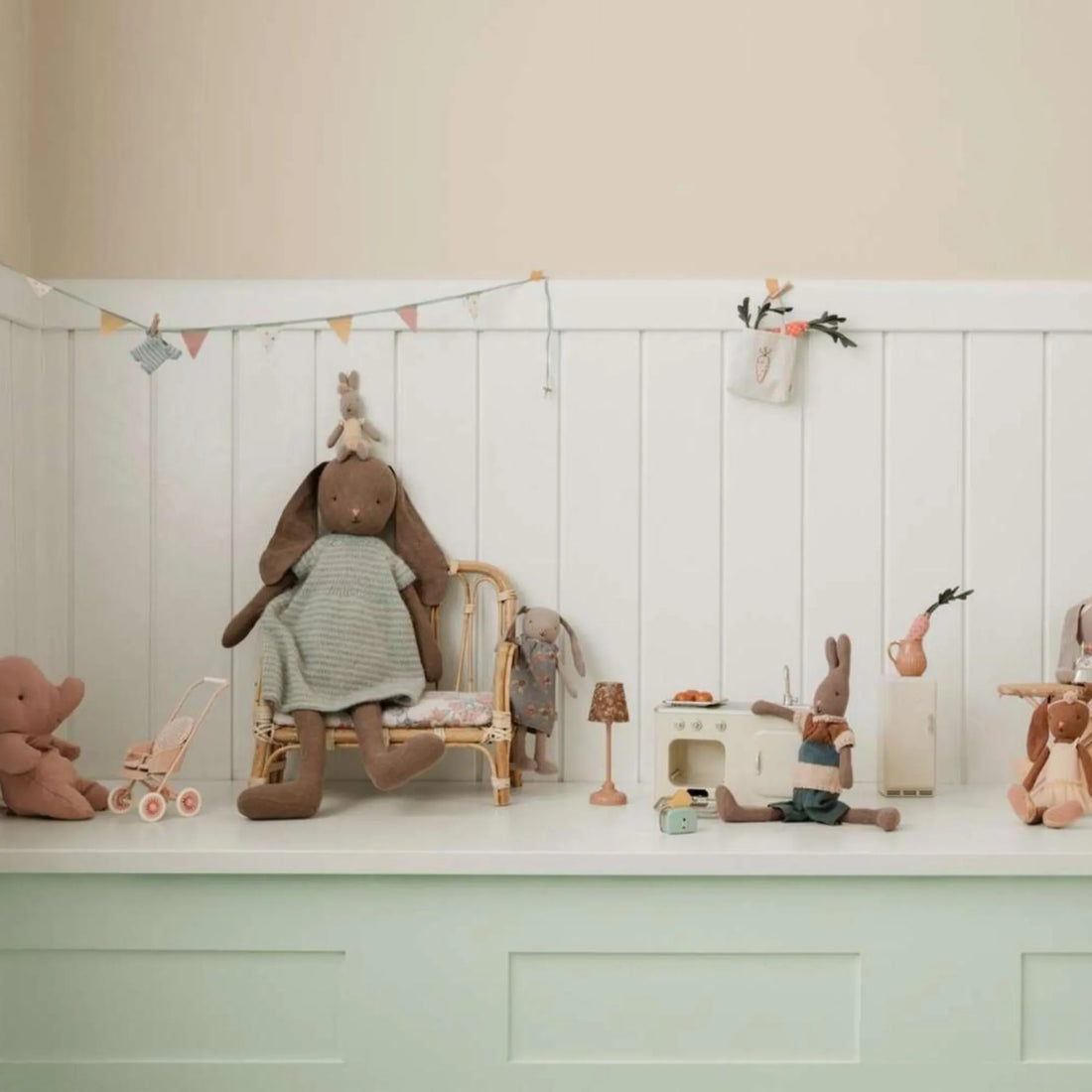 Maileg Hase Mädchen Ostern Größe 1 in Blumenkleid