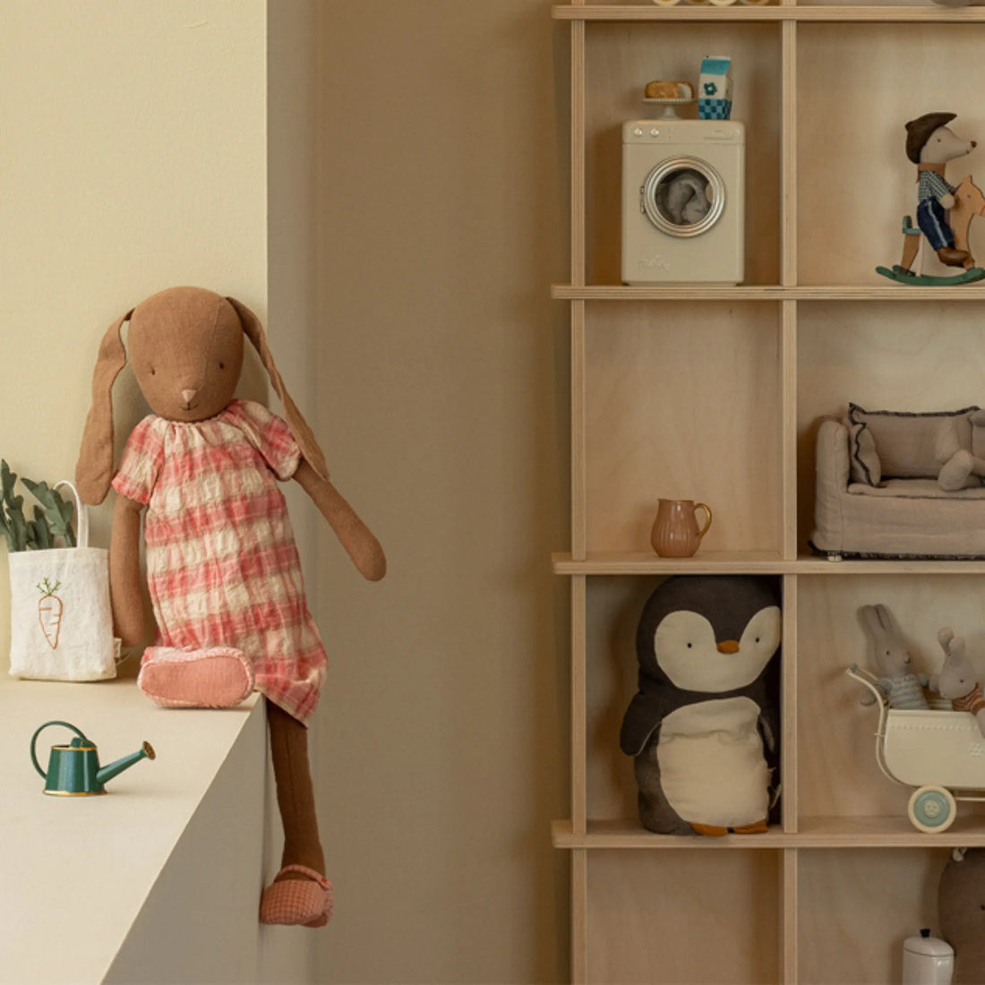 maileg ostern hase mädchen größe 3 schokobraun mit rosa kleid anna und ole shop