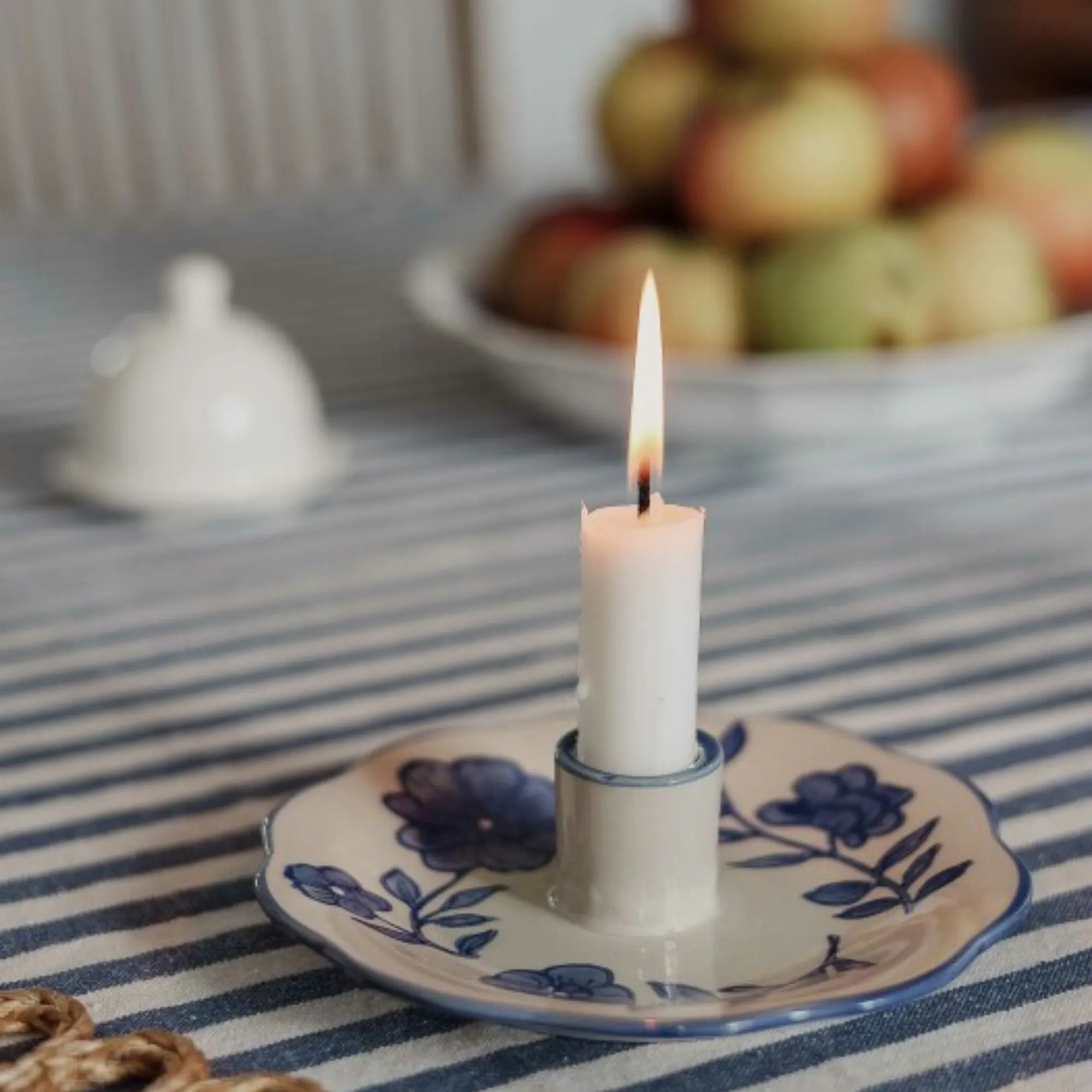 Majas Cottage Kerzenhalter „Florea“ Steingut handbemalt blau