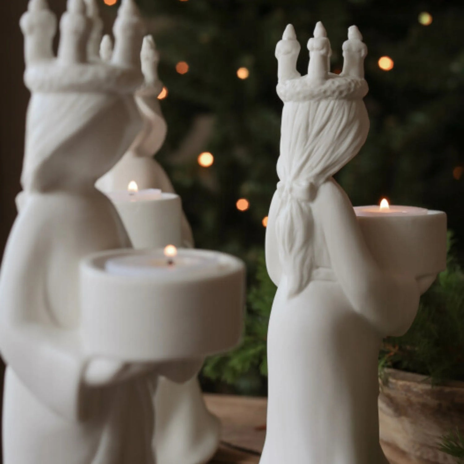 Majas Cottage Kerzenhalter für Teelichter &quot;Lucia&quot; weiß aus Keramik 25cm