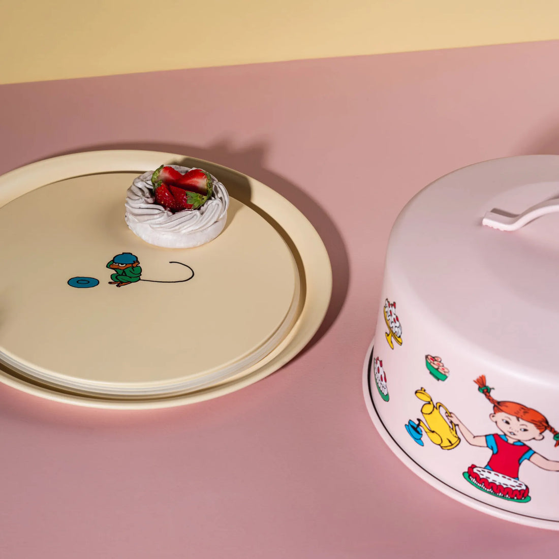Muurla Pippi Langstrumpf "Geburtstag" Tortenplatte mit Haube rosa