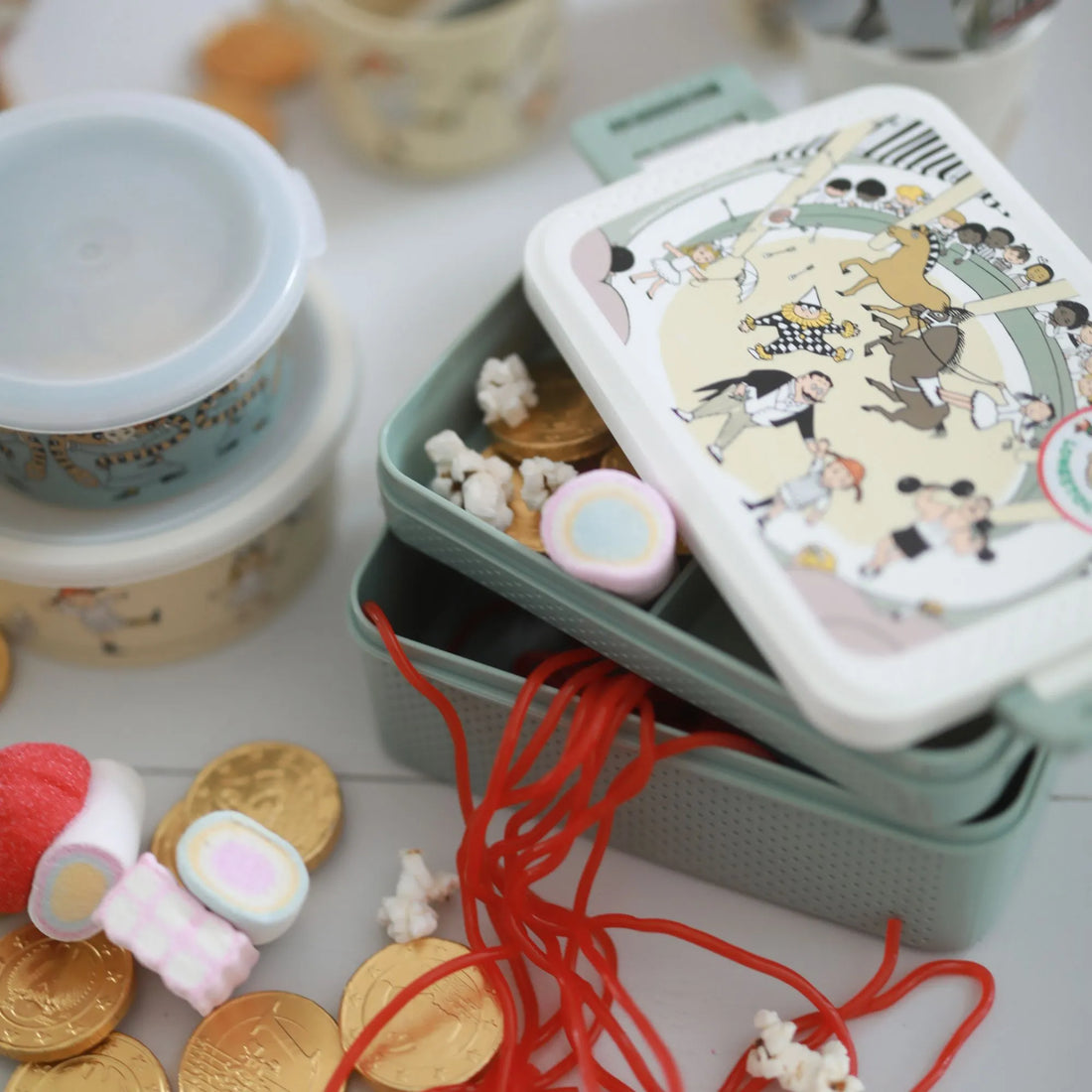 rätt start grüne brotdose Pippi Langstrumpf im zirkus annaundoleshop