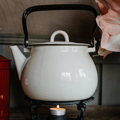 Strömshaga nostalgischer Teekessel Kanne &quot;Emil`s&quot; weiß Emaille 2,5 Liter