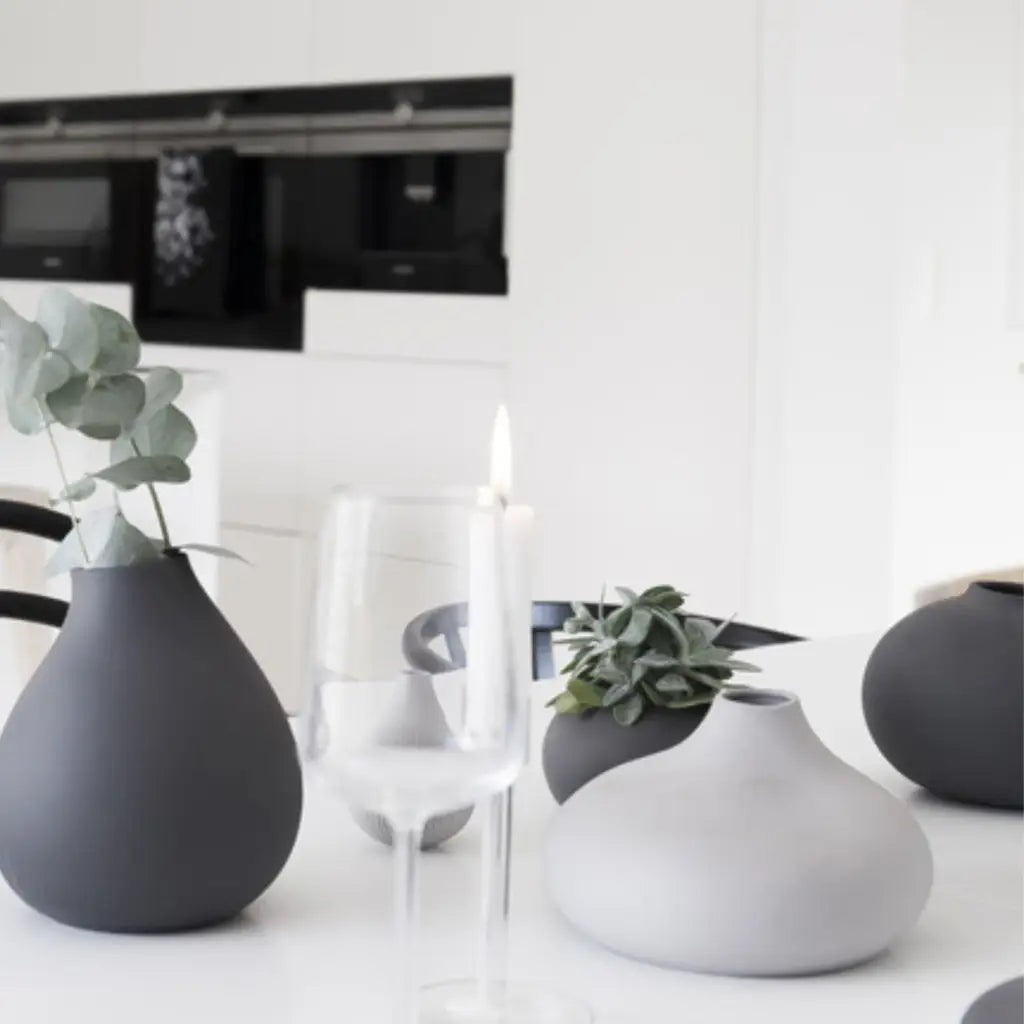 Storefactory Källa Vase weiß oder grau Low - Vase